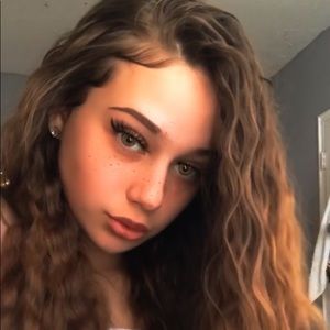 Meet your Posher, Isabella